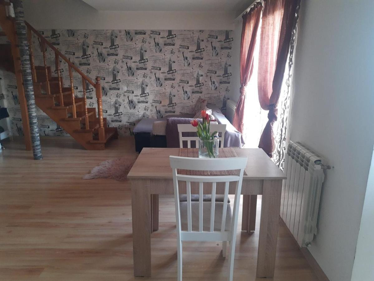Apartament 3 Camere Рымнику-Вылча Экстерьер фото